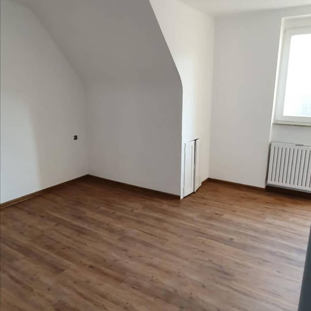 Dachschräge mit Heizkörpernische